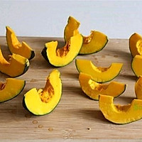 #东古家味美食#蒜蓉蛋黄焗南瓜,烤箱版的做法图解2