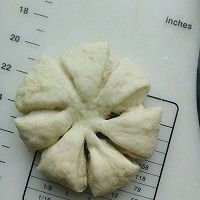 低油，低糖，轻烘焙—玫瑰花养颜花包的做法图解6