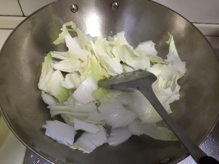 醋溜辣白菜～教你做快手菜的做法图解3