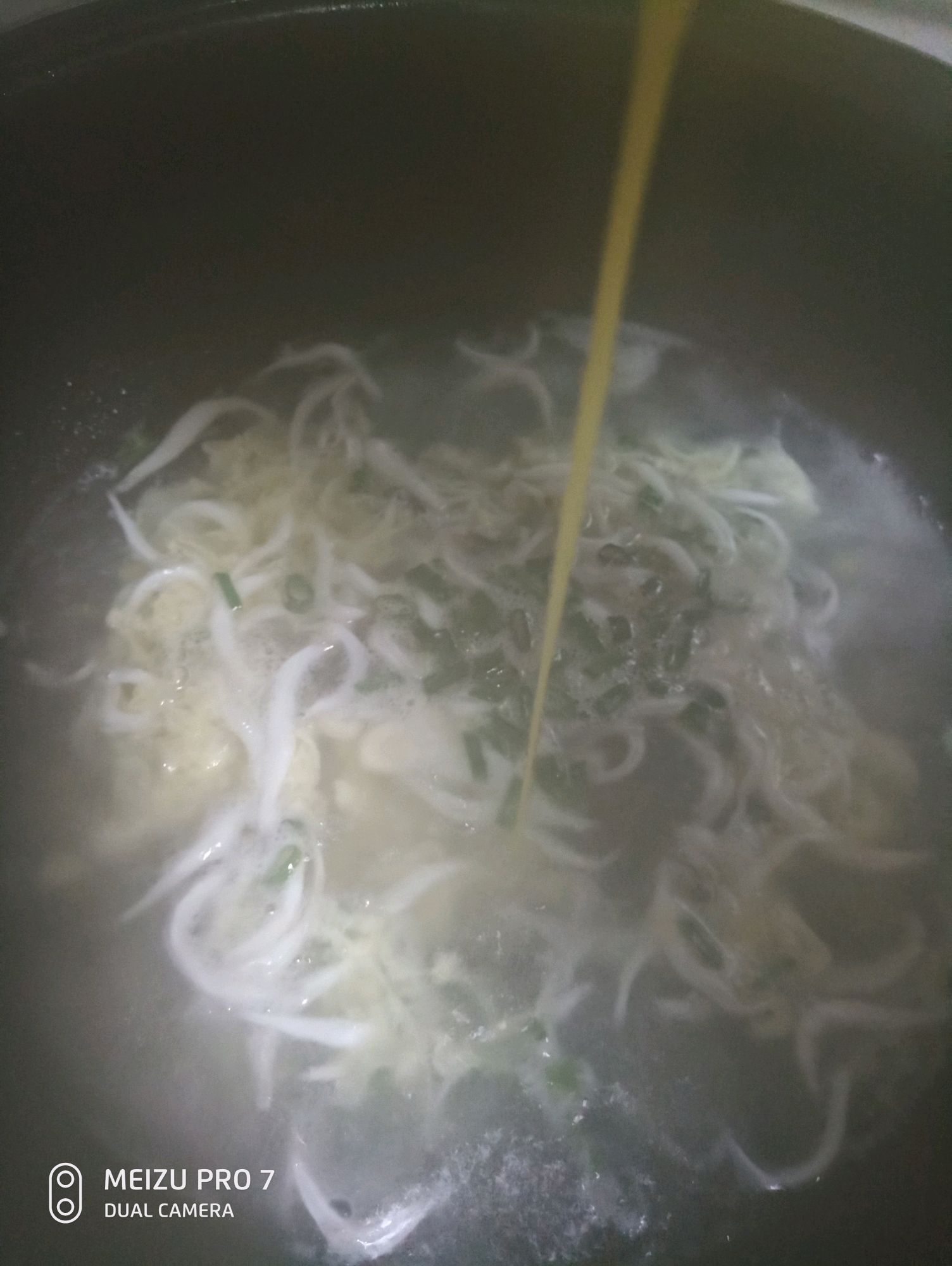 银鱼金针菇紫菜蛋花汤怎么做_银鱼金针菇紫菜蛋花汤的做法_豆果美食