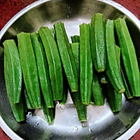 白灼秋葵的做法图解2