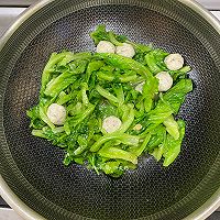 #纳福汇轻松喷出美味#减脂期清炒生菜香菇丸子的做法图解5