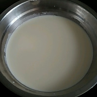 牛奶布丁之西班牙谷优巧克力夹心饼干装饰的做法图解1