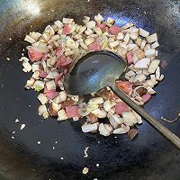 夏日美味简单快手香菇臊子凉拌面的做法图解4
