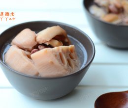【墨鱼莲藕汤】——滋阴润燥的鲜汤的做法