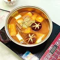 香菇番茄豆腐火锅的做法图解3