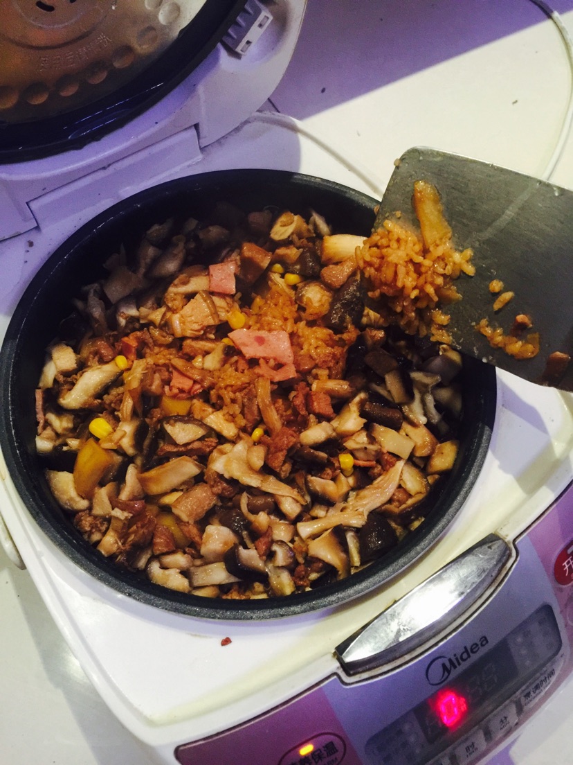 懒人食谱，香菇培根大肉焖饭的做法图解4