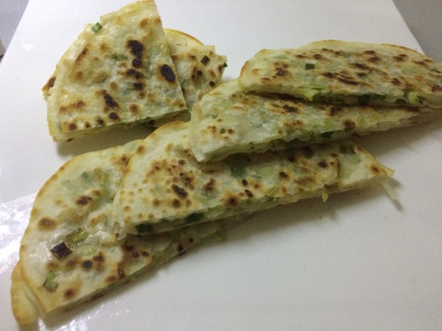簡易蔥油餅的做法图解6