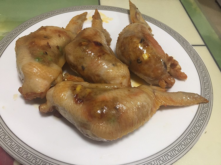 美食小吃：鸡翅包饭的做法