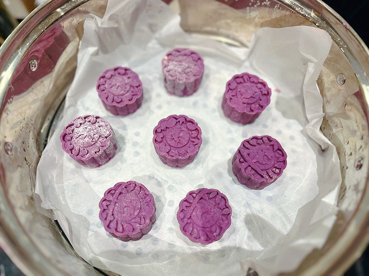 芋泥紫薯饼皮月饼的做法