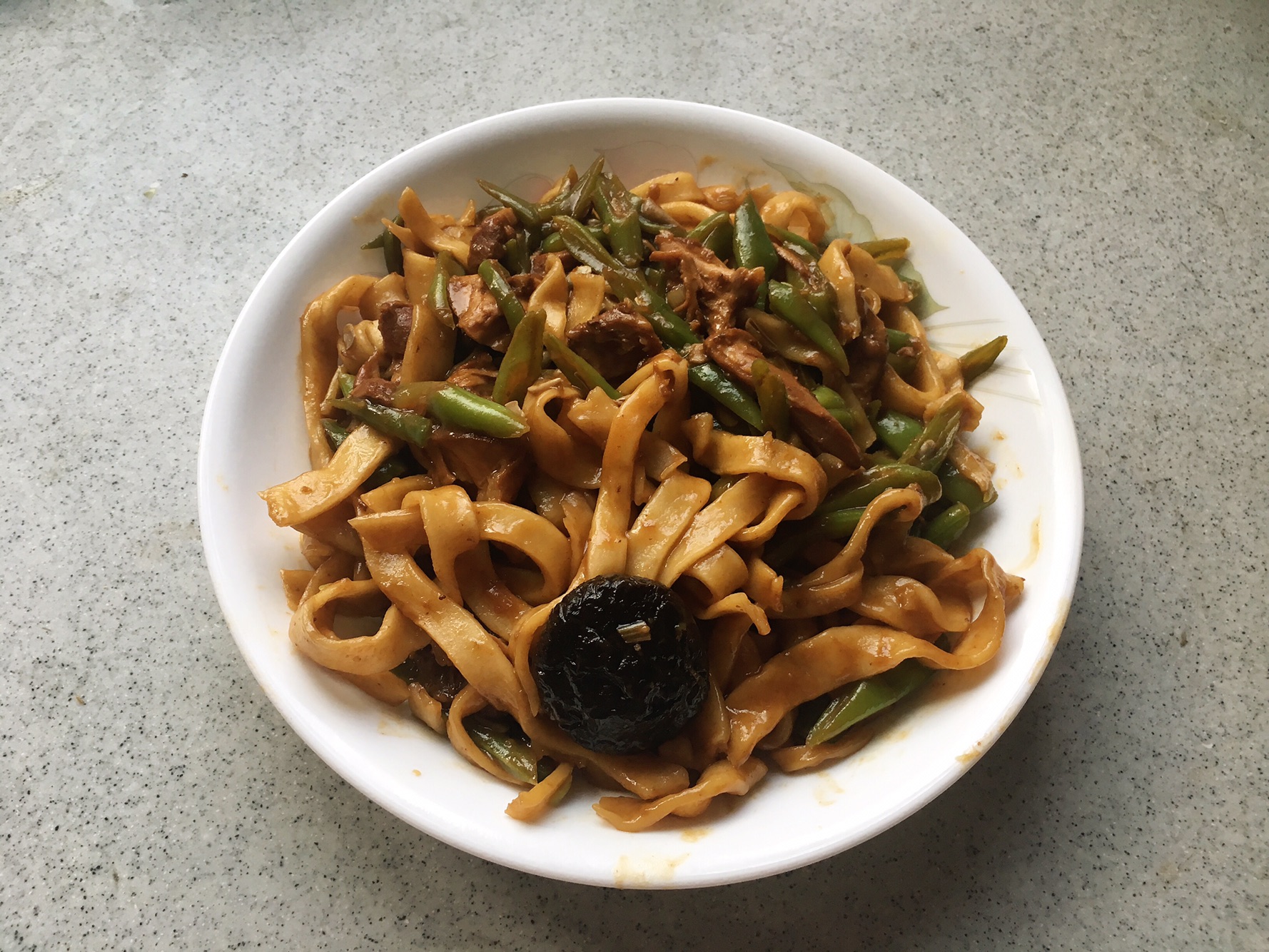 Braised noodles with bean curd