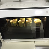 香草海绵纸杯蛋糕的做法图解11