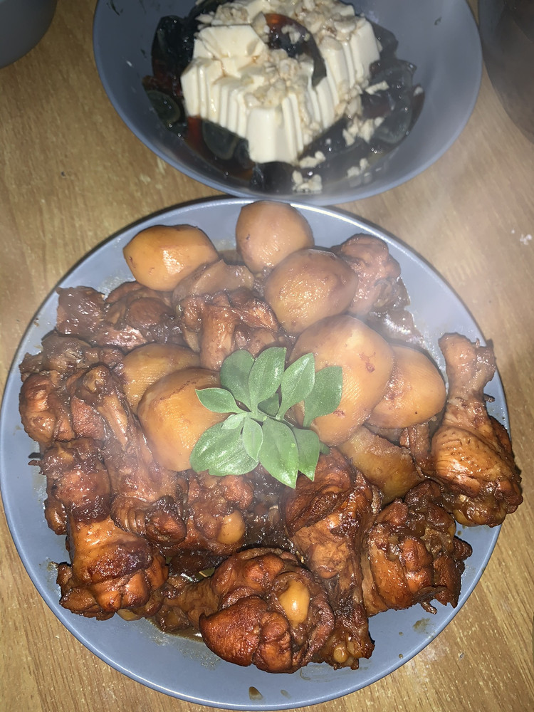 香浓鸡翅炖小土豆的做法