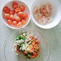 #我们约饭吧#网红小零食～薯片鲜虾水果沙拉的做法图解3