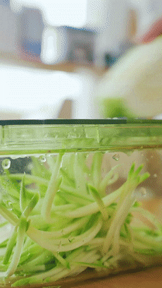 西葫芦鸡蛋蒸饺【宝宝辅食】的做法图解3