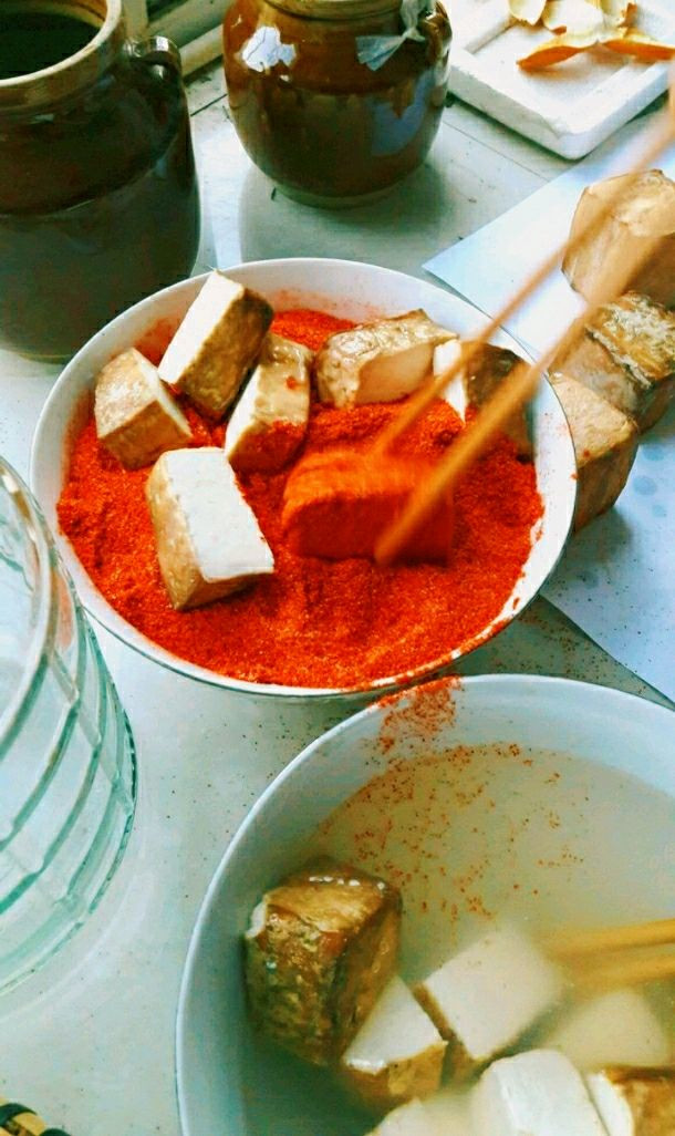 云南菜～丽江红腐乳（素卤腐  纳西族）的做法