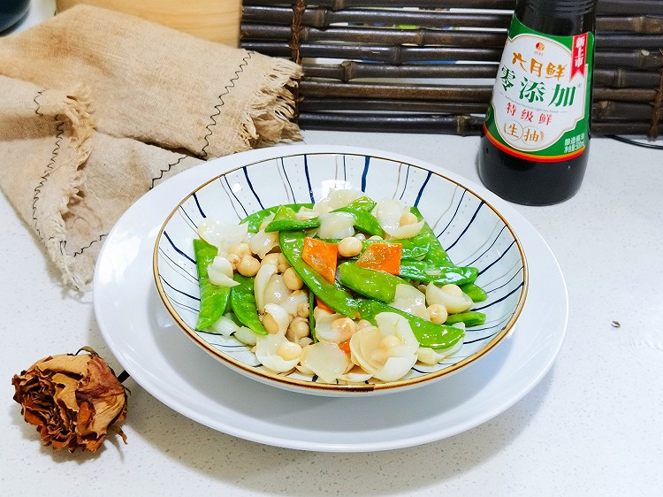 荷兰豆百合炒鸡头米的做法