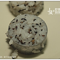 吞拿鱼饭团：变个花样吃米饭的做法图解5