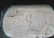 超绵纯奶土司的做法图解3