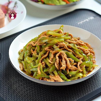   肉丝炒辣椒