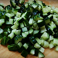 『五彩咸肉炒饭』的做法图解2