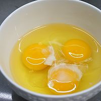 #少盐饮食 轻松生活# 提高免疫力的猪肉香菇鸡蛋卷的做法图解7