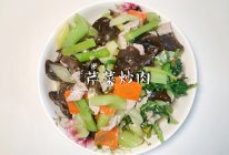#米饭最强CP#芹菜炒肉的做法