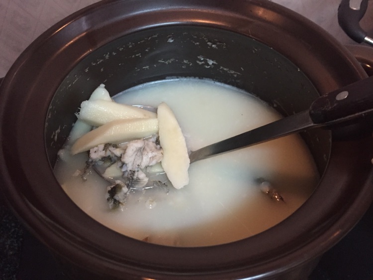 笋壳鱼淮山汤的做法图解5