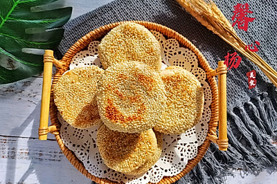 外皮酥脆内里喧软的花生酱芝麻烧饼