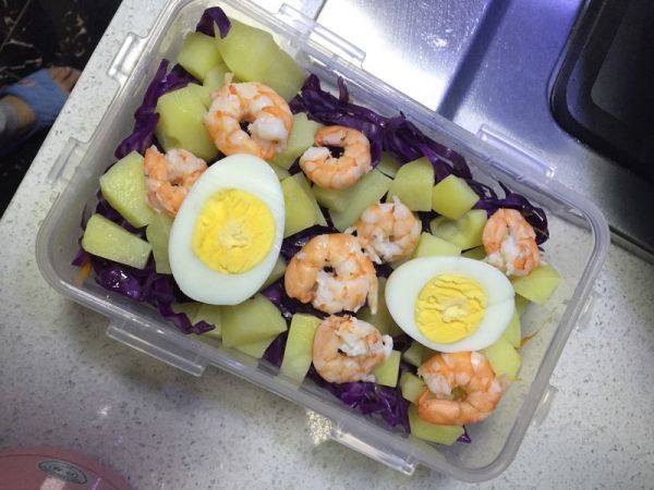 健身食谱--虾仁蔬菜沙拉