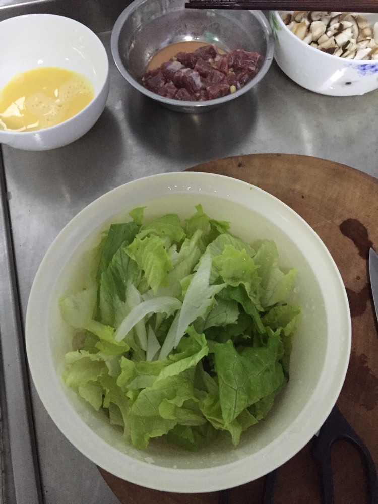 牛肉蛋花粥的做法图解2