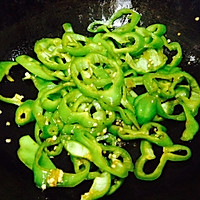 夏日开胃菜--酱炒青椒圈的做法图解4