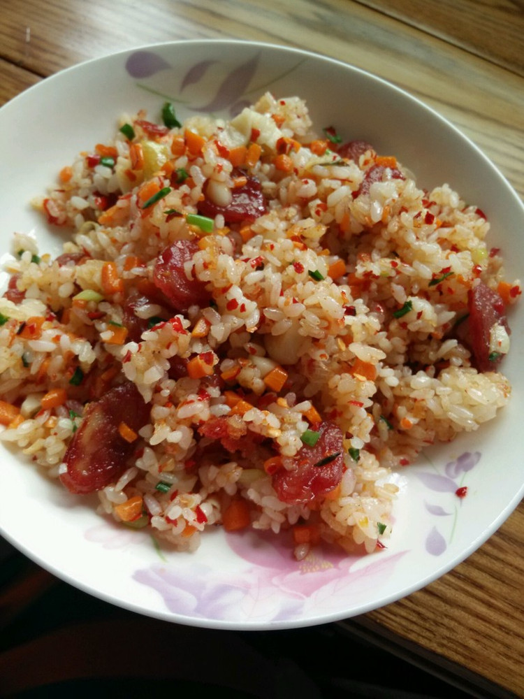 香肠炒饭的做法