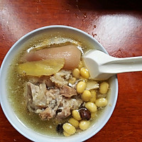 猪脚黄豆汤的做法图解1