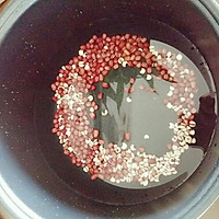 红豆薏仁银耳汤~美容祛湿的做法图解2