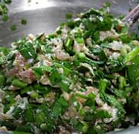 韭菜虾酱狗不理大包子的做法图解3