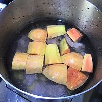 木瓜栗子骨头汤的做法图解4