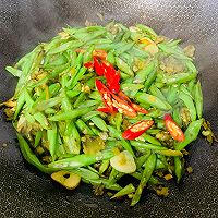 四季豆炒雪菜的做法图解8
