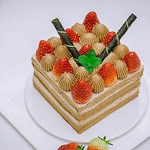 #2022双旦烘焙季-专业赛# 草莓巧克力香缇奶油生日蛋糕