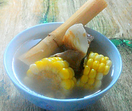 秋季地骨皮玉米猪骨汤的做法