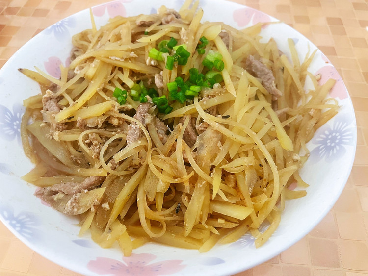 新手入门菜土豆丝炒肉丝的做法