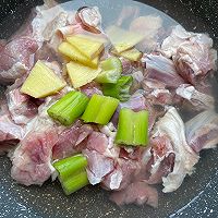#万物皆可搭#铁棍山药炖牛肉的做法图解2