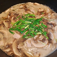 #龙年好运来 乐享豪吉味#松茸口蘑肉片汤的做法图解10