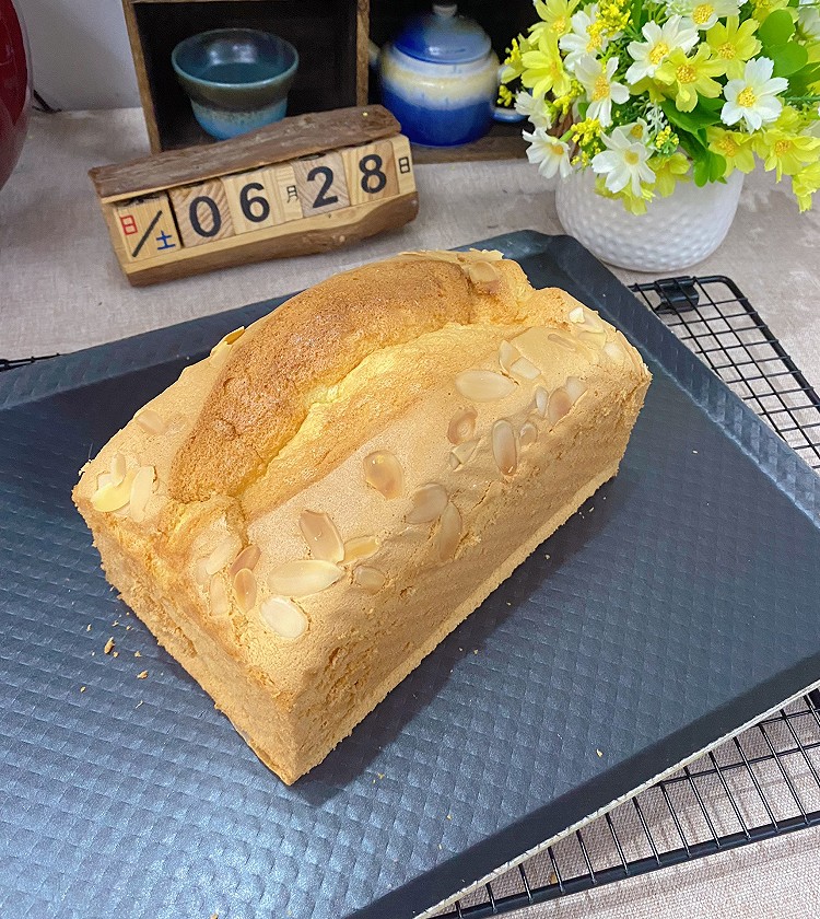 金枕蛋糕（450克吐司盒版）的做法