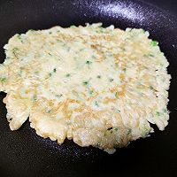 时令美食～槐花鸡蛋煎饼的做法图解8