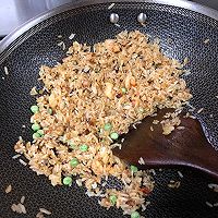 #减一点更好#酱油腊味炒饭的做法图解7