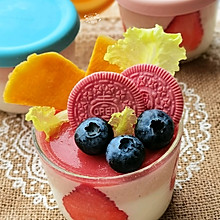 #吃出健康，解决假胖#《草莓酸奶慕斯杯》