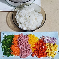 赏心悦目→蛋包饭的做法图解1