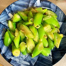 家传菜：蒜末焖丝瓜