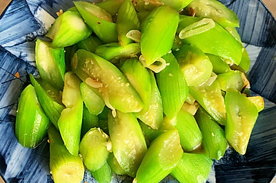 家传菜：蒜末焖丝瓜